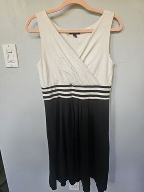 Lands' End Colorblock Dress Size Medium Black White Striped Sleeveless